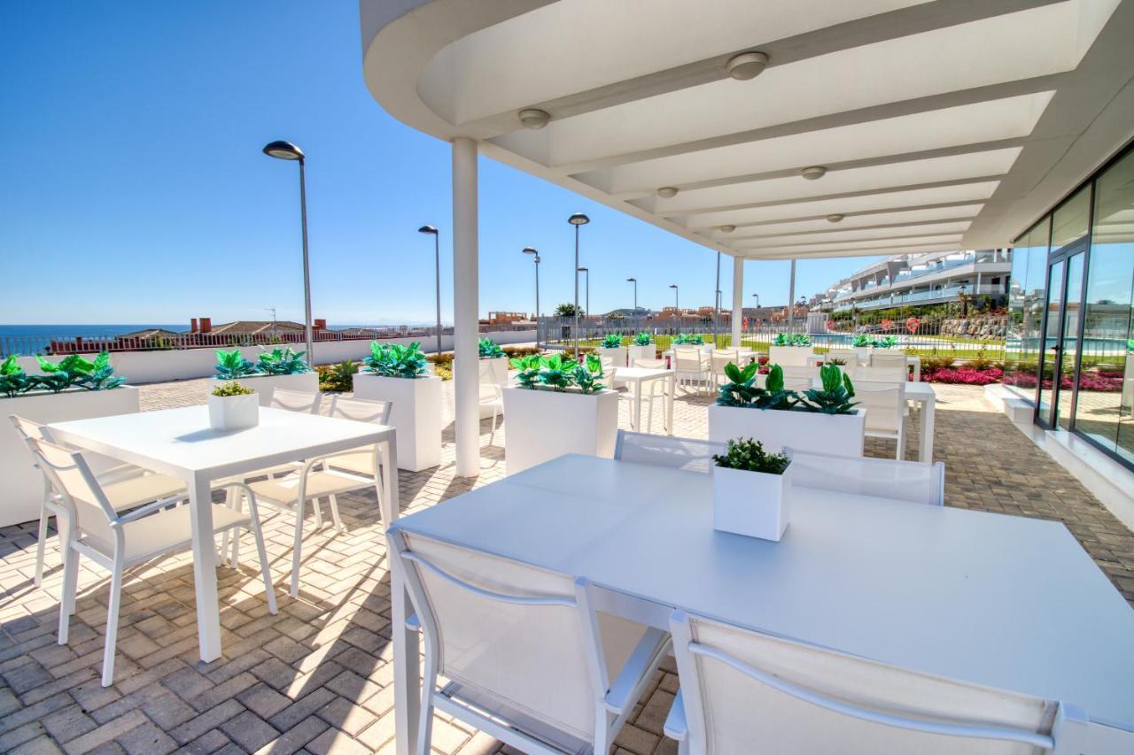 Newly Constructed 2 Bed Apartment With Sea Views Casares Bagian luar foto