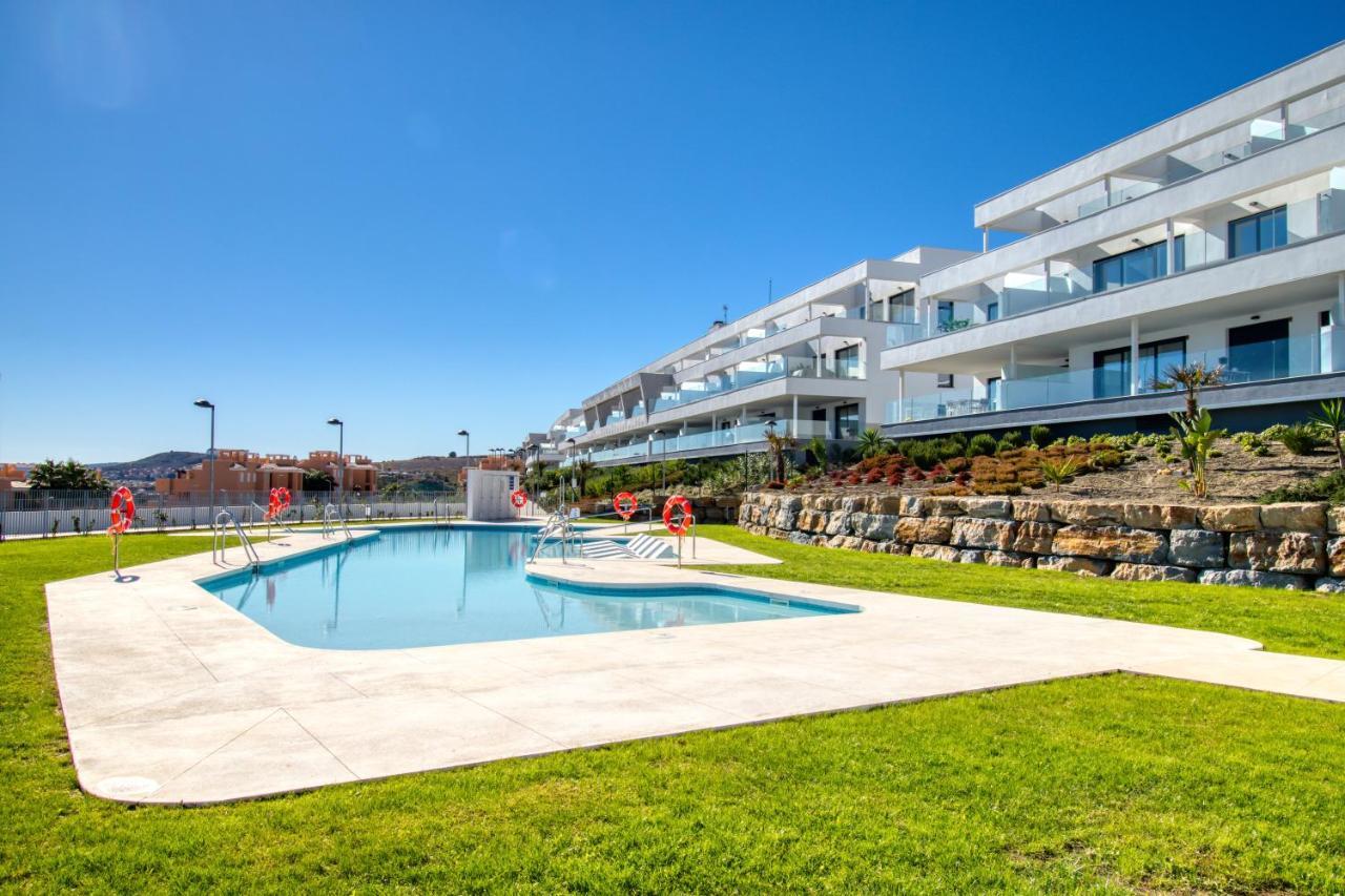 Newly Constructed 2 Bed Apartment With Sea Views Casares Bagian luar foto